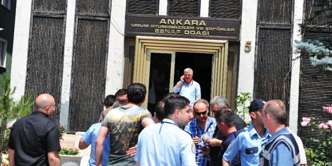 Ankara Umum Otomobilciler Ve Şoförler Esnaf Odası’nda Silahlar Konuştu