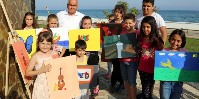 Minikler, Kursu Tamamlayıp Sergi Açtılar