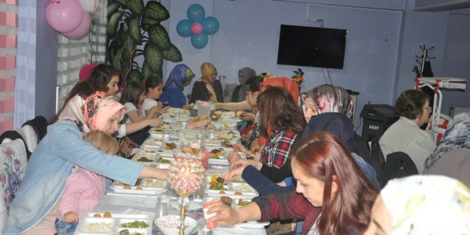 Bozüyüklü Bayanlar İftar Sofrasında Buluştu