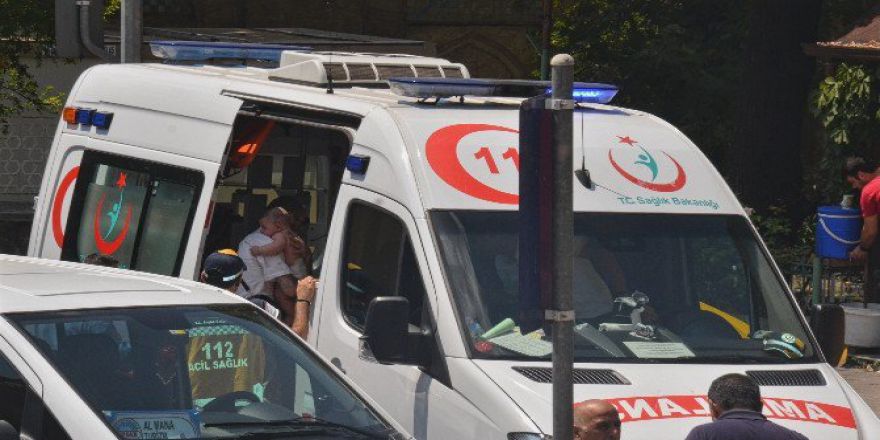 Arabada Mahsur Kalan 5 Aylık Bebek İçin Seferberlik