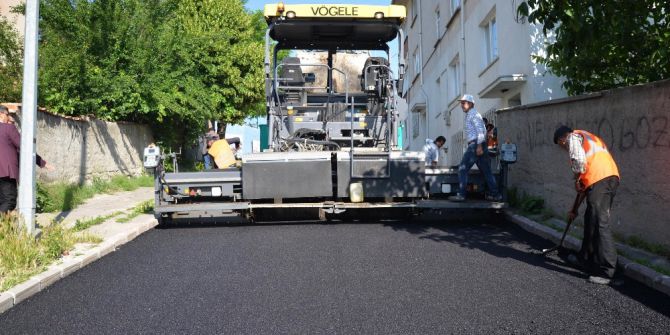 Asfalt Yenileme Çalışmaları Hız Kazandı