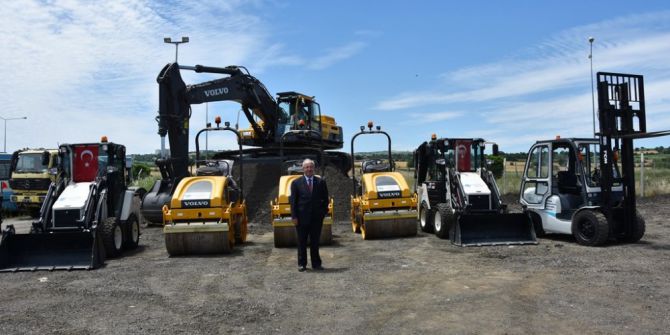 Başkan Albayrak Yeni İş Makinelerini İnceledi