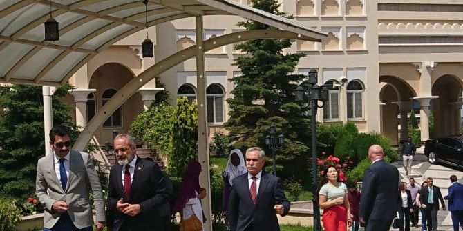 Cumhurbaşkanı Başdanışmanı Topçu, Katar Büyükelçiliğini Ziyaret Etti