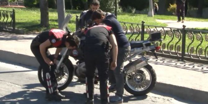 Motorize Polis Ekipleri Kaza Yaptı: 2 Yaralı