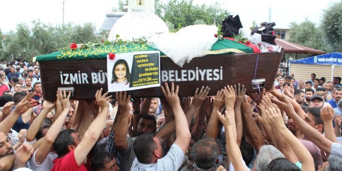 Minik Ceylin’in Tabutuna Gelinlik Serildi