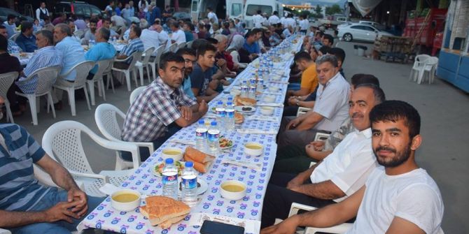 Kozan Sebzeciler Odasından İftar Programı