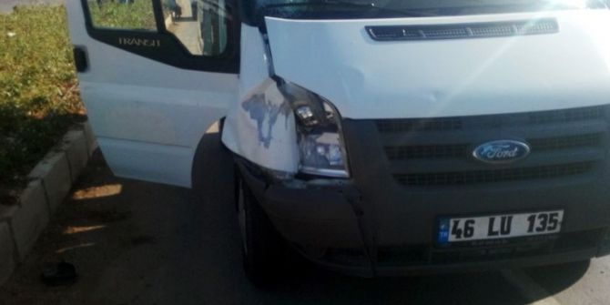 Kamyonet Yayalara Çarptı: 1 Ölü, 2 Yaralı