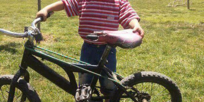 Yanan Otomobilde Mahsur Kalan Çocuk Hayatını Kaybetti