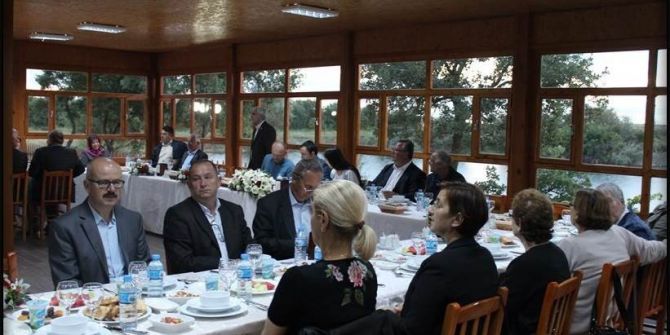 Cankatar’dan Köy Ve Mahalle Muhtarlarına İftar