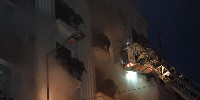 Fatih’te Can Pazarının Yaşandığı Otel Yangınında 3 Kişi Hayatını Kaybetti