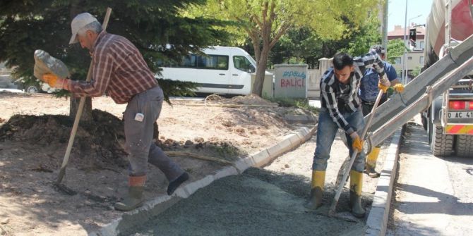 Zeki Soyak Parkı Yenileniyor