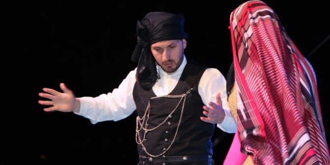 Amatör Oyuncular Semt-i Şahane Beykoz Adlı Tiyatro Oyununu Sergiledi