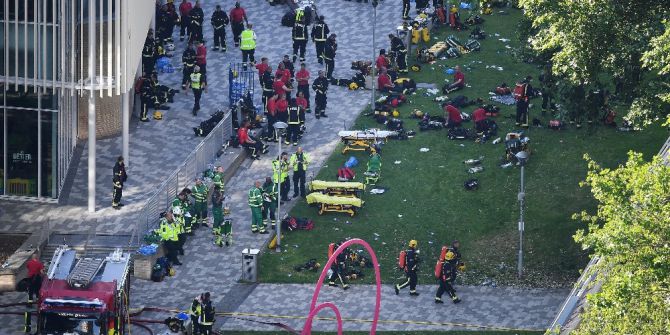 Londra’da 27 Katlı Binada Çıkan Yangında Ölenler Var