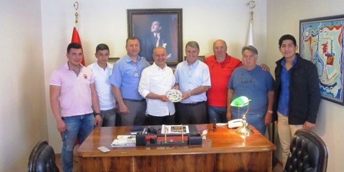 Aymesem’in Avrupalı Çıraklarından Ato Ve Esnaf Odasına Nazik Ziyaret