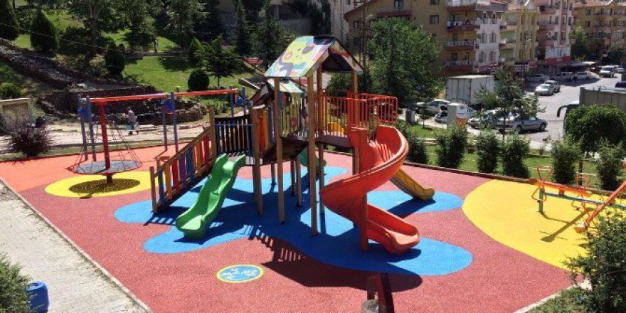 Keçiören Belediyesi Parklara Oyun Ve Spor Alanları Kuruyor