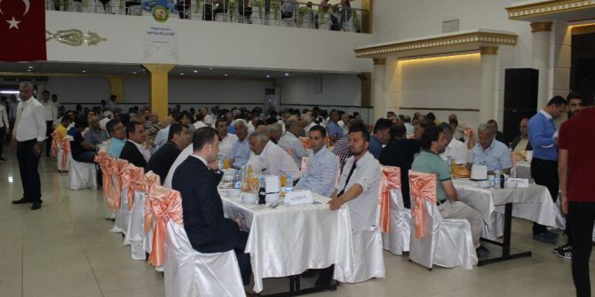 Adıyamanlılar Vakfının İftarına Yoğun Katılım