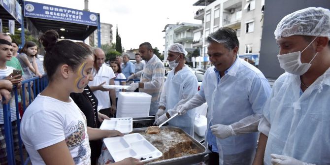 Konuksever’e İftar Sofrası