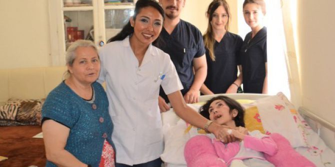 Gaü Hemşirelik Öğrencilerinden Topluma Örnek Davranış