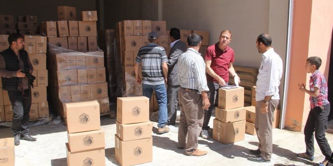 Başkale Belediyesinden Fakir Ailelere Destek