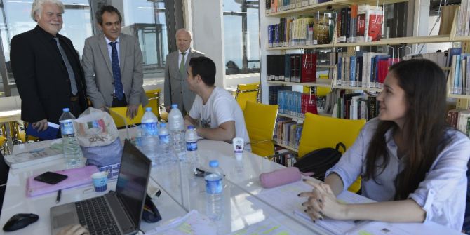 Özer, Öğrencilerle Bir Araya Geldi