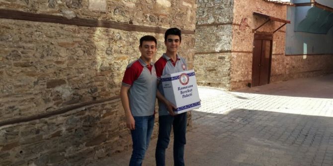 Harçlıklarıyla Ramazan Yardımı Yaptılar