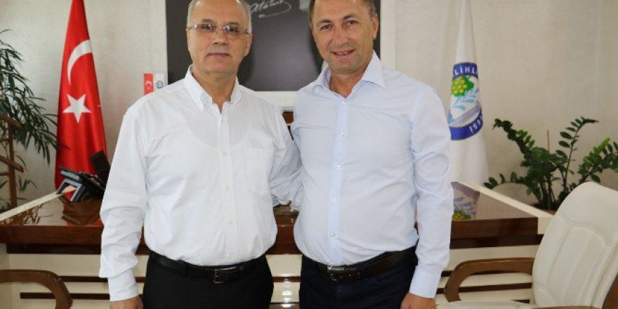 Büyükşehirden Salihli’ye 340 Kilometre Asfalt