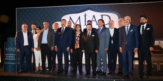 Bakan Tüfenkci Miad İftarına Katıldı