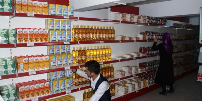 İhtiyaç Sahiplerinin Yüzü Gıda Bankasıyla Gülüyor