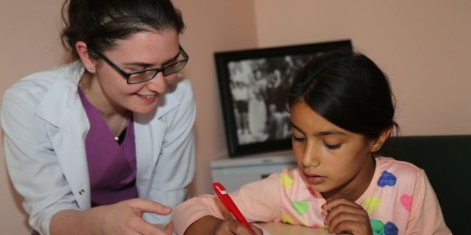 Salıncağın İpi Boğazına Dolanan Çocuk Ölümden Döndü