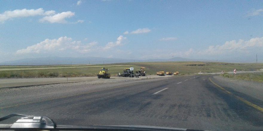 Kars-ardahan Karayoluna Sıcak Asfalt