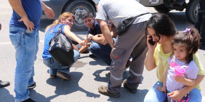 Eşi İle Tartışan Adam Kendini Aracın Önüne Attı