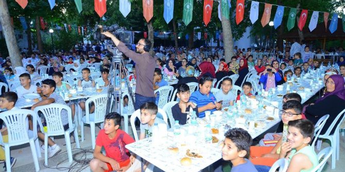 Dilek Mahallesinde Meydan İftarı