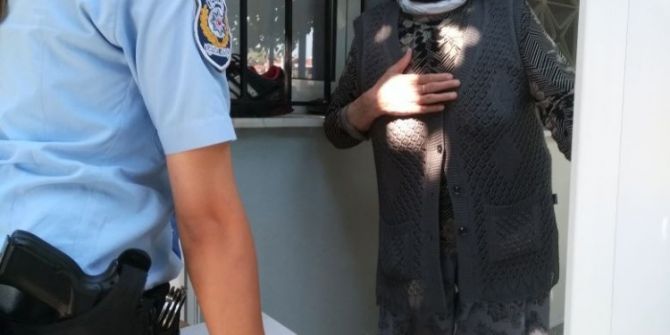 Foça’da Polis Ekiplerinden Ramazan Yardımı