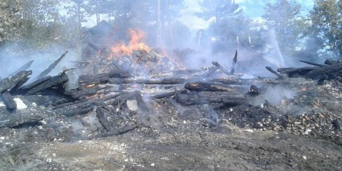 Önce Eşini, Sonra Kızını Şimdi De Evini Kaybetti