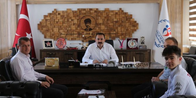 Balkan Üçüncüsü Sporcudan İl Müdürü Kısacık’a Ziyaret