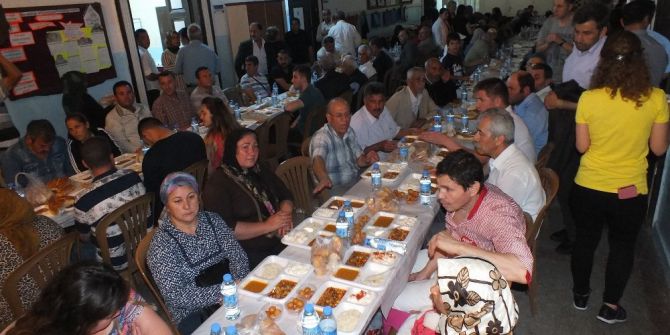 Ak Parti Milas İlçe Teşkilatından 2 Bin Kişilik İftar