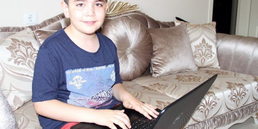 Cumhurbaşkanı Erdoğan’ın Övdüğü Minik Öğrenci: "Çok Duygulandım"