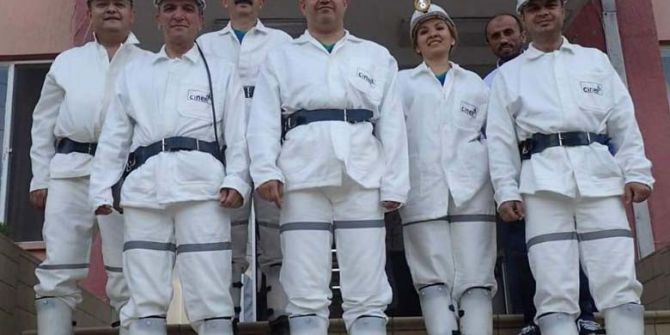 Yerin Metrelerce Altında İftar