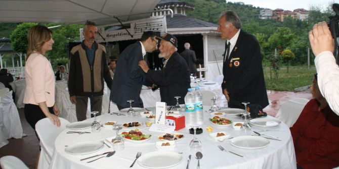 Protokol, Şehit Ve Gazi Aileleriyle İftarda Buluştu