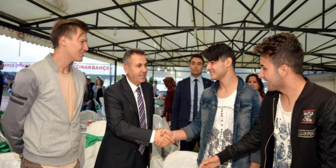 Vali Elban, Huzur Evi Sakinleri Ve Sevgi Evi Çocuklarıyla İftarda Buluştu