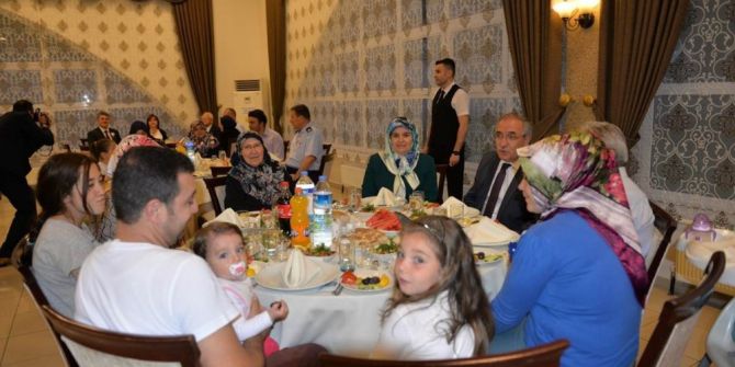 Vali’den Şehit Ailelerine İftar