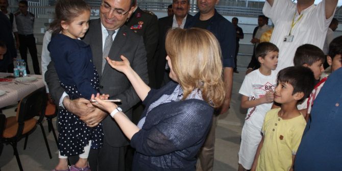Malatya Valisi Toprak,mabek "Te Kalan Suriyelilerle İftar Açtı