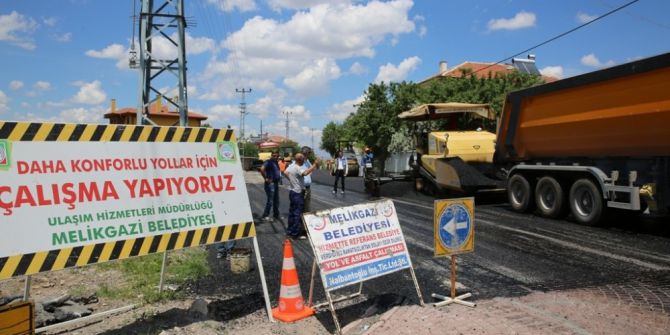 Becen Mahallesi’nde 3 Cadde Ve 15 Sokağın Yolları 24 Bin Ton Asfaltla Yenilenecek