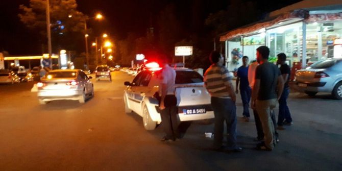 Motosikletle Otomobil Çarpıştı: 1 Yaralı