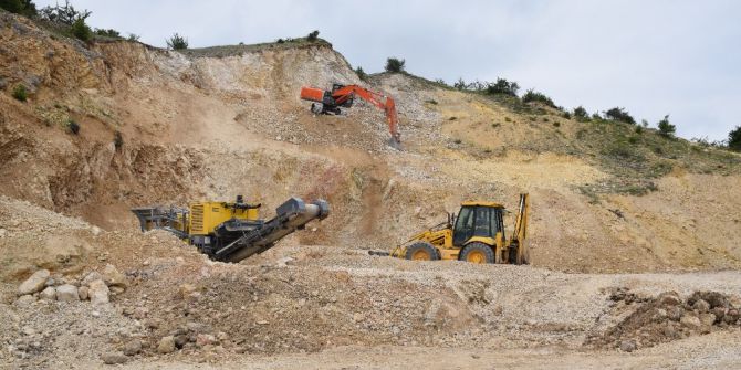 Reşadiye’de Grup Yolu Çalışmaları Devam Ediyor