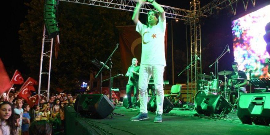 Düzce’deki Demokrasi Nöbetine Murat Başarandan Destek