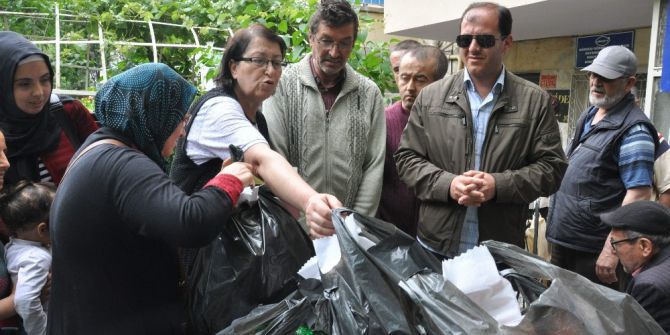 Görme Engellilerden İhtiyaç Sahiplerine Ramazan Yardımı