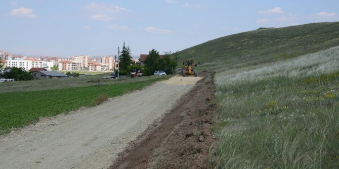 Yol Bakım Ve Onarım Çalışmaları Sürüyor