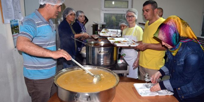 Şehit Aybüke Öğretmen Adına Köyünde İftar Verildi