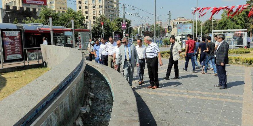 Cumhuriyet Meydan’ı Yenileniyor